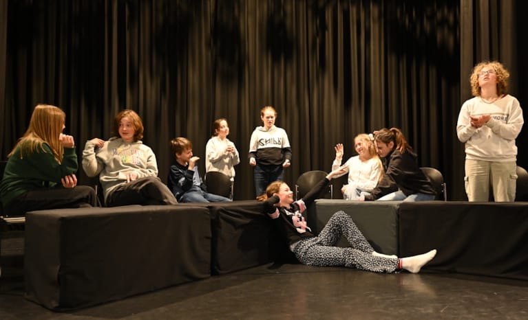 Theaterkurs Jugendliche – «Friede, Freude, Familienfeier»